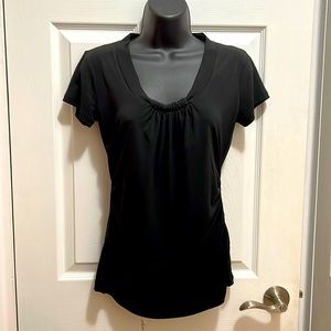 NY&Co short sleeve black top w/ scrunches on both sides and on front neckline